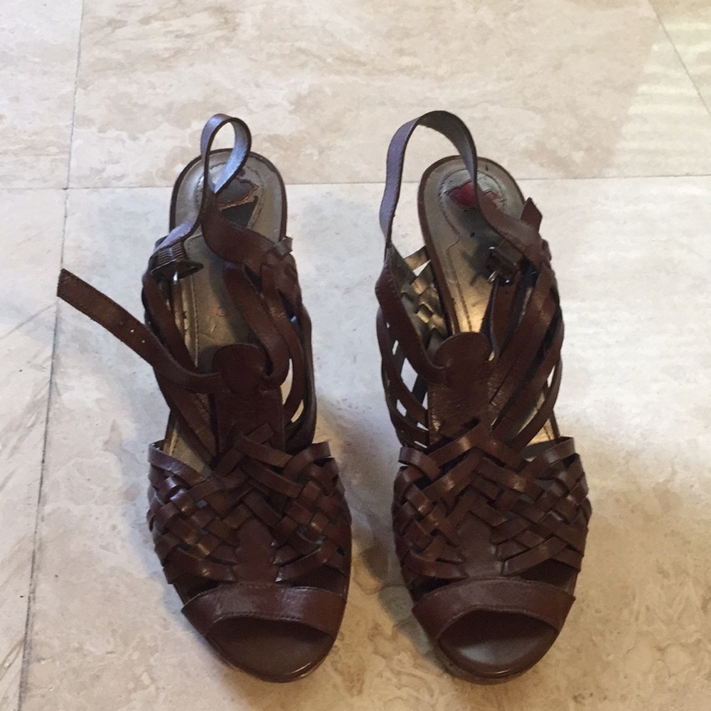 Star Ling Strap Sandals